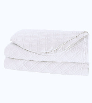 Diamond Lattice Quilted White Coverlet - Bedding Luxuries