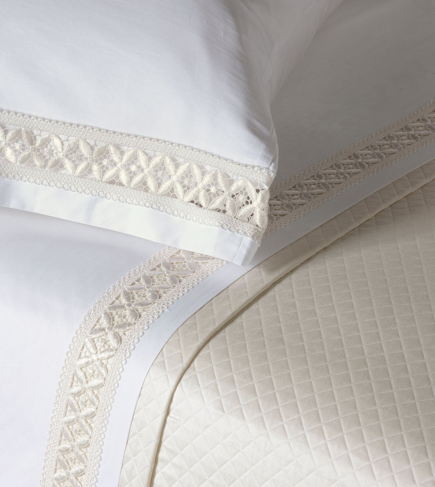 Trellis Border Embroidered Sheet Set - Bedding Luxuries