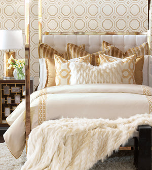 Ivory Snow Luxury Faux Fur Throw - Bedding Luxuries